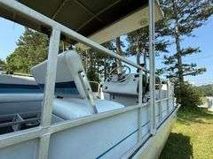 1986 Starcraft Marine Pontoon Boat - 90 hp Johnson motor, 24' w/ trailer - Bill of Sale Only