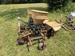 2 Row Planter - 3 Pt Hitch
