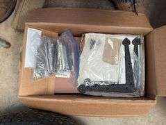 5 Boxes of 2 Corner Brackets (10) & 9 Hinges