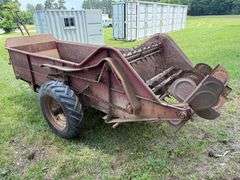 New Holland Manure Spreader