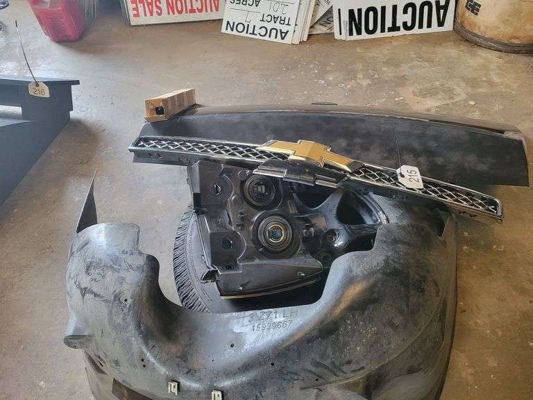 Parts for 2007-2014 Tahoe - Back glass, Wheel, & misc