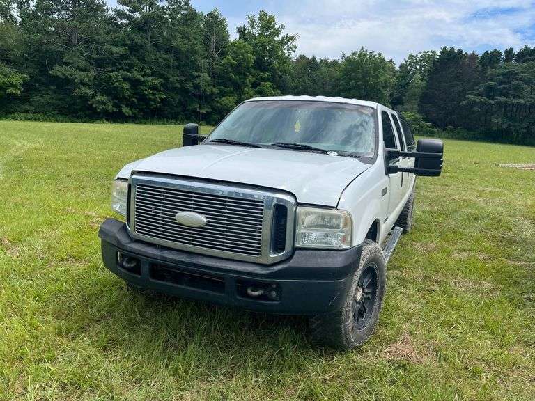 2006 Ford F350 XL Super Duty - Power Stroke Diesel, 4x4, Crew Cab, Driven to Sale Site, Showing 167,929 miles