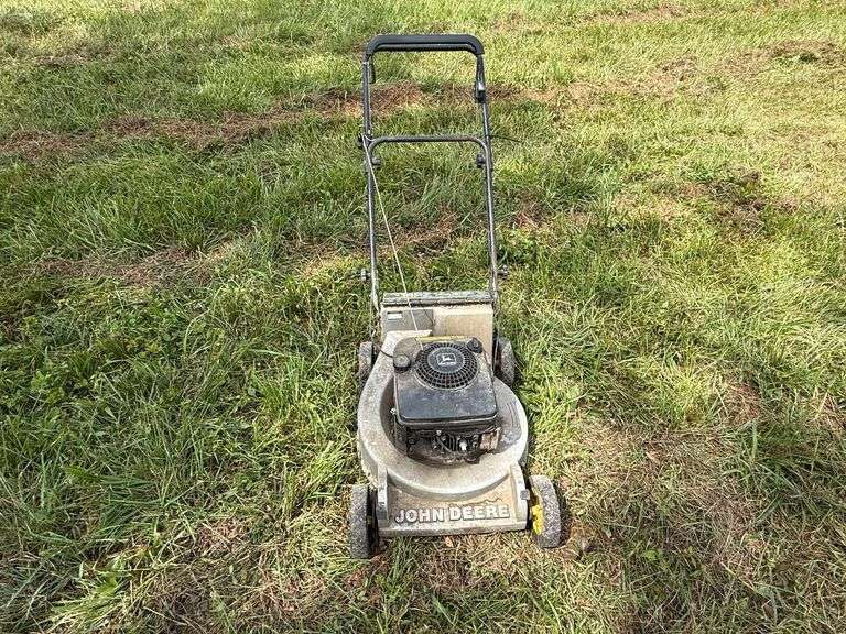 John Deere Push Mower - Runs