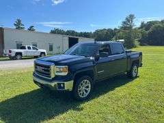 2015 GMC Sierra Pickup Truck Z71 4x4 - Power windows, locks, mirrors, seats - Truck tool box, Showing 294,423 miles, AC not working