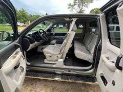 2007 Chevrolet Silverado Pickup Truck - Automatic, power windows, power locks, power mirrors, tilt, cruise, 2 WD, Showing 170,900 miles