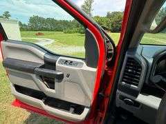2017 Ford F-250 STX 4x4 Long Wheelbase King Cab Pickup - 243,996 miles showing, Cloth seats, Power windows, Fifth wheel