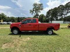 2017 Ford F-250 STX 4x4 Long Wheelbase King Cab Pickup - 243,996 miles showing, Cloth seats, Power windows, Fifth wheel