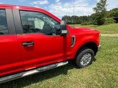 2017 Ford F-250 STX 4x4 Long Wheelbase King Cab Pickup - 243,996 miles showing, Cloth seats, Power windows, Fifth wheel