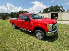 2017 Ford F-250 STX 4x4 Long Wheelbase King Cab Pickup - 243,996 miles showing, Cloth seats, Power windows, Fifth wheel