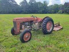 1962 MF Model 35 Tractor - Runs but need battery - Includes 5' bush hog - Description corrected based on serial number