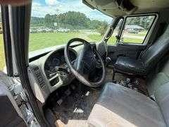 2007 International Dump Truck 4300 M7 Dura Star - 11' Dump bed, Straight shift 6 speed transmission