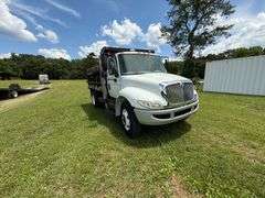 2007 International Dump Truck 4300 M7 Dura Star - 11' Dump bed, Straight shift 6 speed transmission