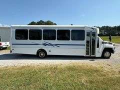 2006 GMC C5500 32 Passenger Center Aisle Bus - Diesel, Runs well, New batteries, Used exclusively for church transport, Showing 37,584 miles