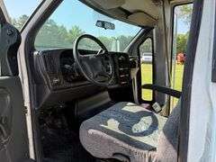 2006 GMC C5500 32 Passenger Center Aisle Bus - Diesel, Runs well, New batteries, Used exclusively for church transport, Showing 37,584 miles