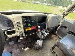 2007 International Dump Truck 4300 M7 Dura Star - 11' Dump bed, Straight shift 6 speed transmission