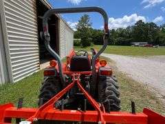 2011 Kubota L3400 Tractor w/LA463 Kubota Front Loader - 4WD, Hydrostatic transmission, Owner's manual, Showing 717 hrs