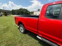 2017 Ford F-250 STX 4x4 Long Wheelbase King Cab Pickup - 243,996 miles showing, Cloth seats, Power windows, Fifth wheel