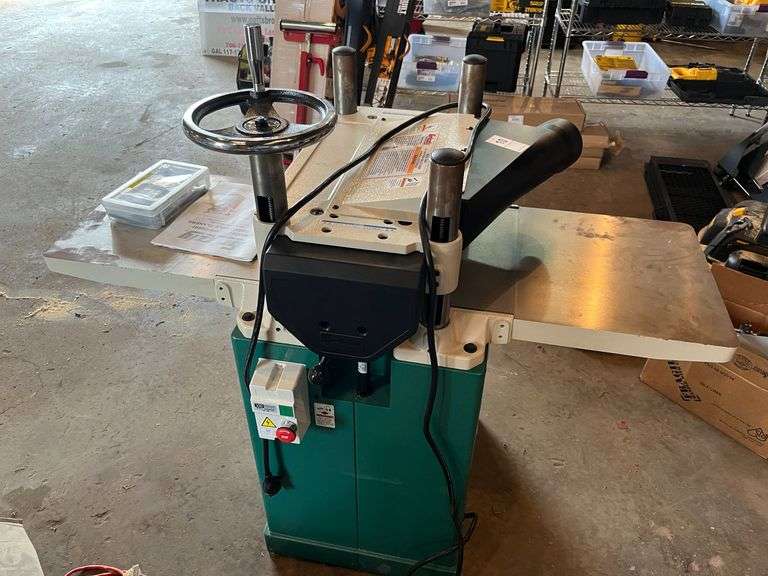 Grizzly Model G0891 15" Fixed Table Planer - Looks New image