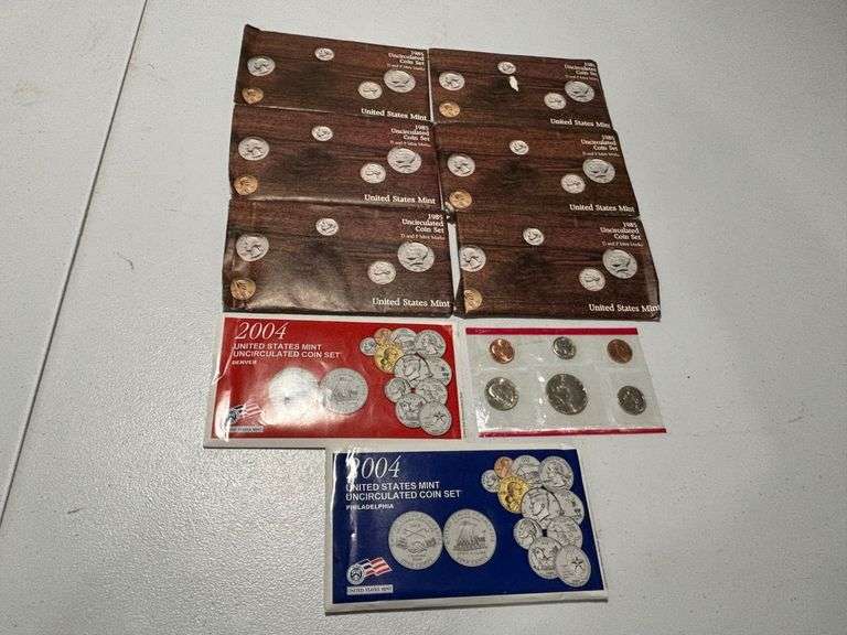(6) 1985 D&P Marks, (1) 1984, (2) 2004 (d&p) Uncirculated U.S. Mint Sets image