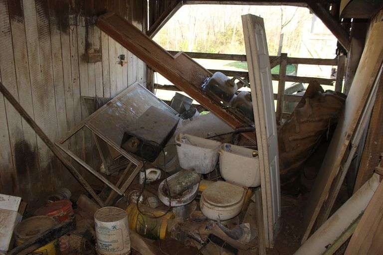 Contents of Barn Bay image