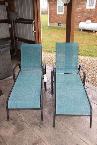 (2) Patio Lounge Chairs image