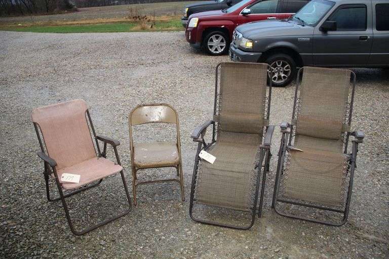 (2) Floding Lounge Chairs, Folding Lawn Chair, and Metal Folding Chair image