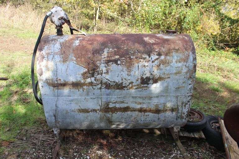 Underwriter Laboratories Fuel Tank with Pump image
