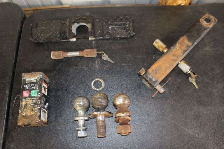 Reducer Sleeve, Reese Tow Power Bar, 13 In. Hitch Receiver, Pins, (2) 2 In. Balls, and 1 7/8 In. Ball image