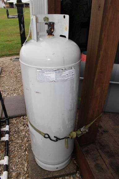 100 Lb. Capacity Propane Tank image