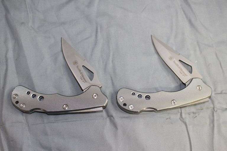 (2) Smith & Wesson "24-7" CK108 Single Blade Pocket Knives image