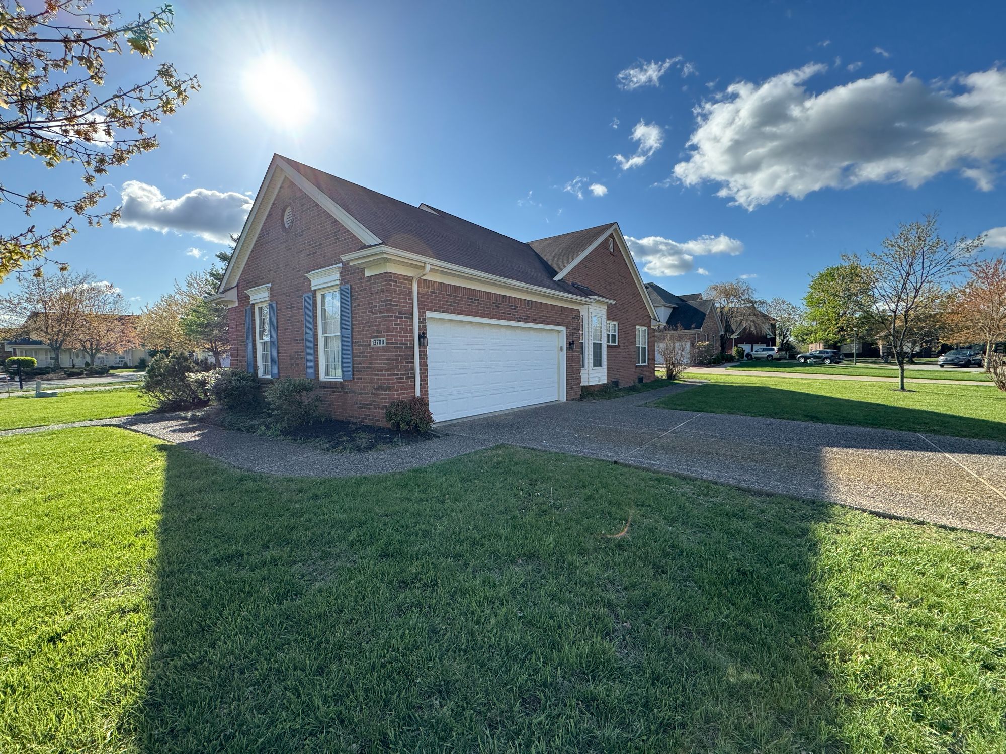Lot image 16