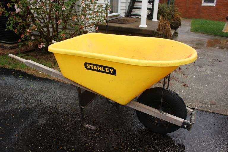 Stanley Wheelbarrow image