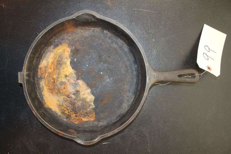 Griswold Iron Skillet image
