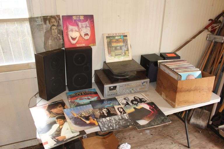 Gran Prix Stereo with (4) Speakers and Records image