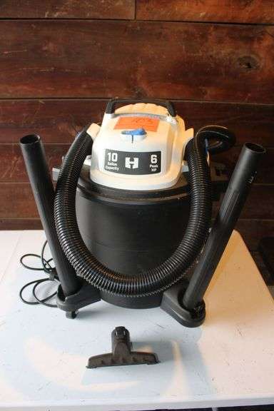 10 Gallon Hart Shop Vacuum image