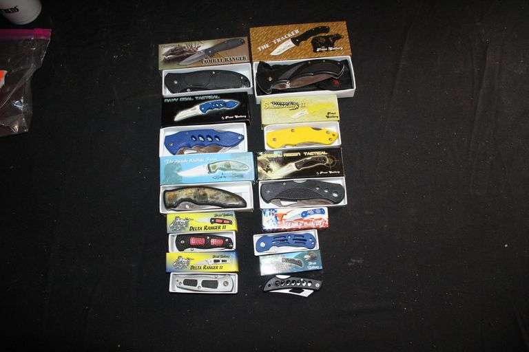 (10) Pocket Knives image