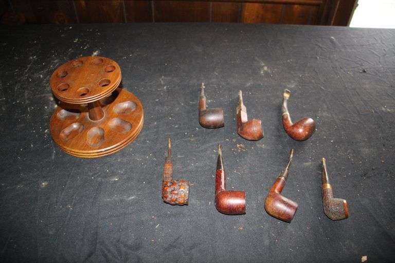 Pipe Stand and (7) Pipes image