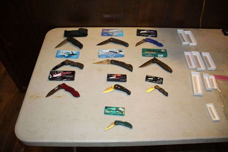 (10) Pocket Knives image