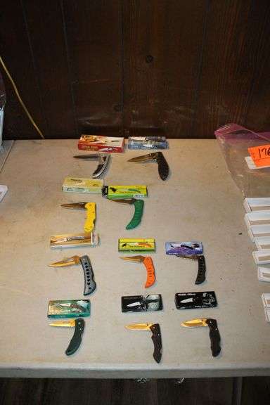 (10) Pocket Knives image