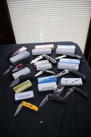 (10) Pocket Knives image