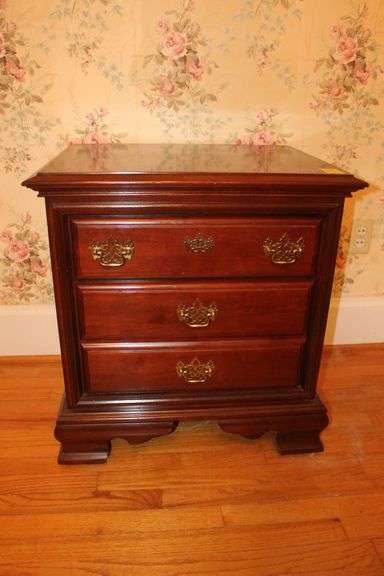 2-Drawer Night Stand image