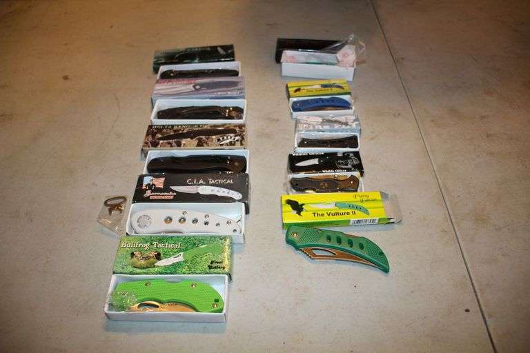 (10) Pocket Knives image