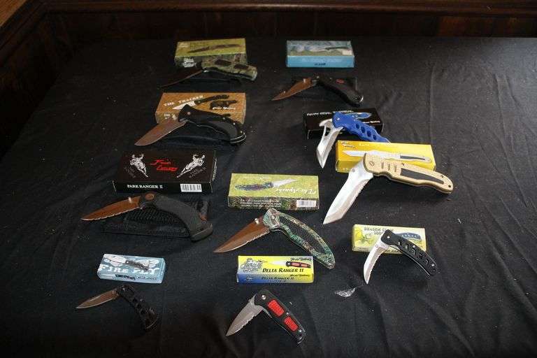 (10) Pocket Knives image