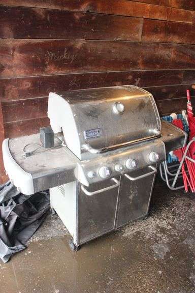 Weber Genesis 3 Burner Gas Grill with Side Burner and Cover image