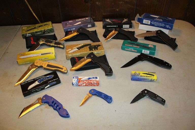 (10) Pocket Knives image