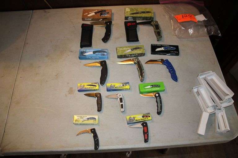 (10) Pocket Knives image