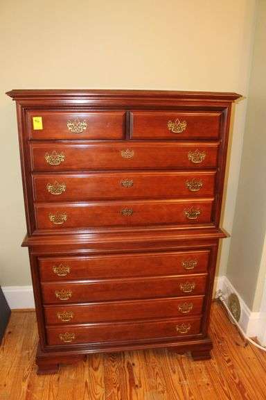 6-Drawer Chest of Drawers image