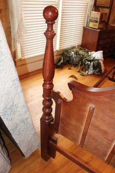 Queen Size Cannonball Bed