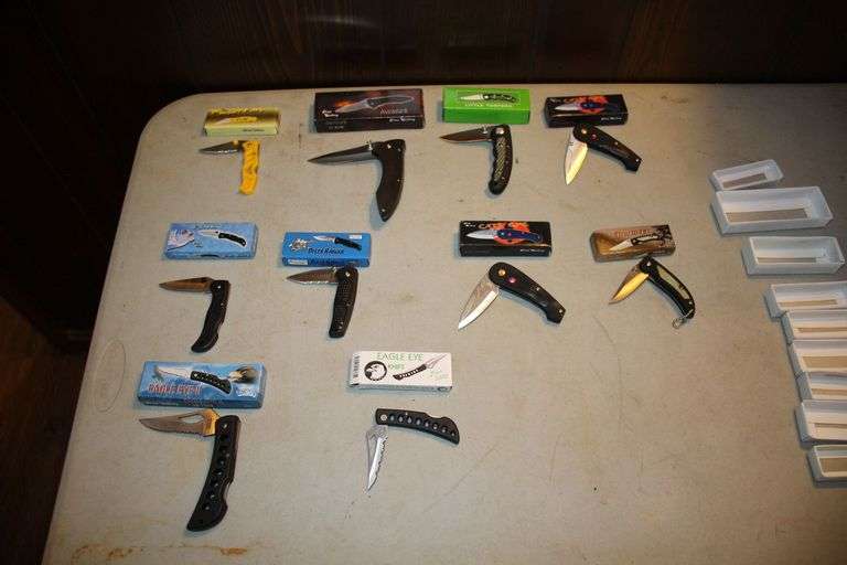 (10) Pocket Knives image
