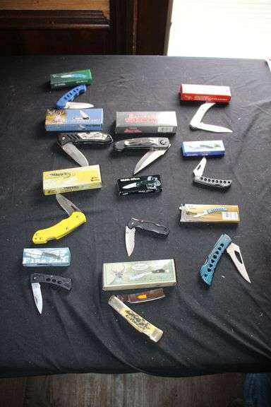 (10) Pocket Knives image
